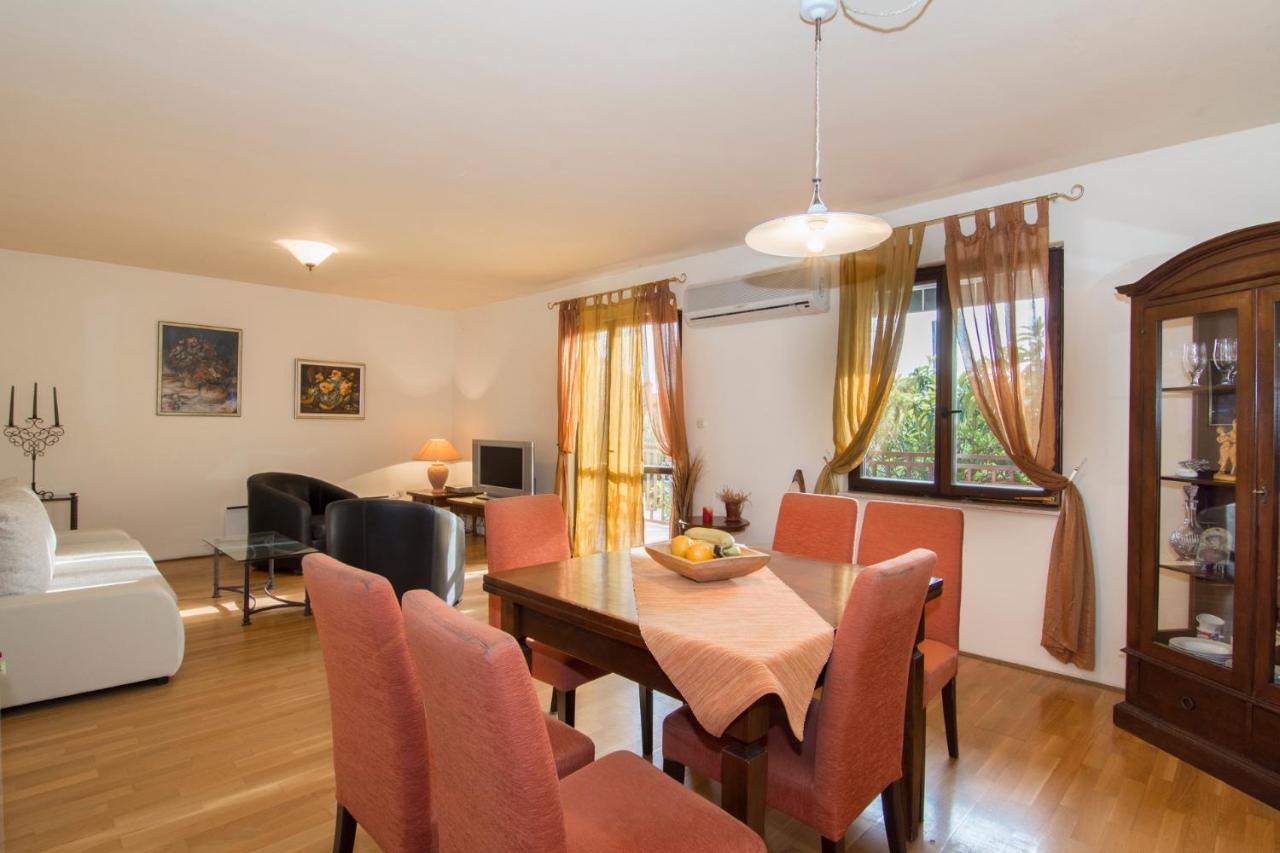 Apartments Emil 769 Fažana Buitenkant foto
